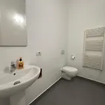 E Spazioso, 3 Camere, 3 Bagni & Terrazzo