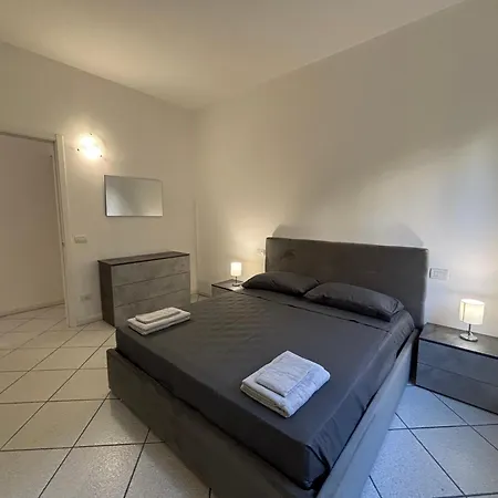 E Spazioso, 3 Camere, 3 Bagni & Terrazzo * Bergame