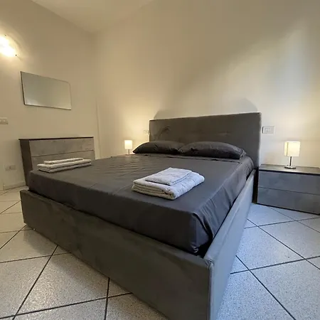 E Spazioso, 3 Camere, 3 Bagni & Terrazzo Appartement *